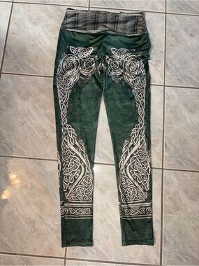 Women’s Small Green Patterned Leggings